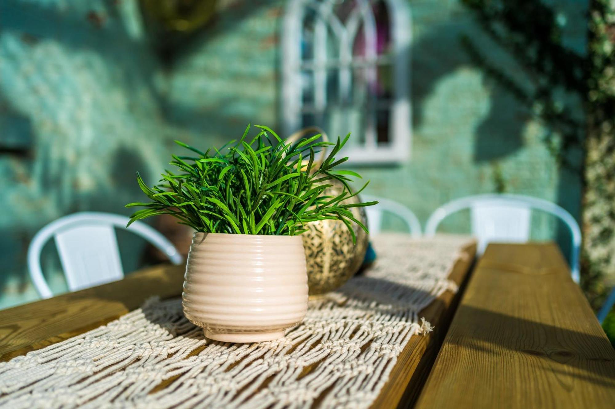 R&R At A Character Victorian Home Manchester Exterior foto